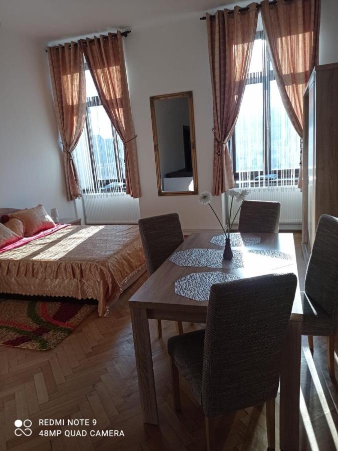 Apartament Piata Sfatului Брашов Екстер'єр фото